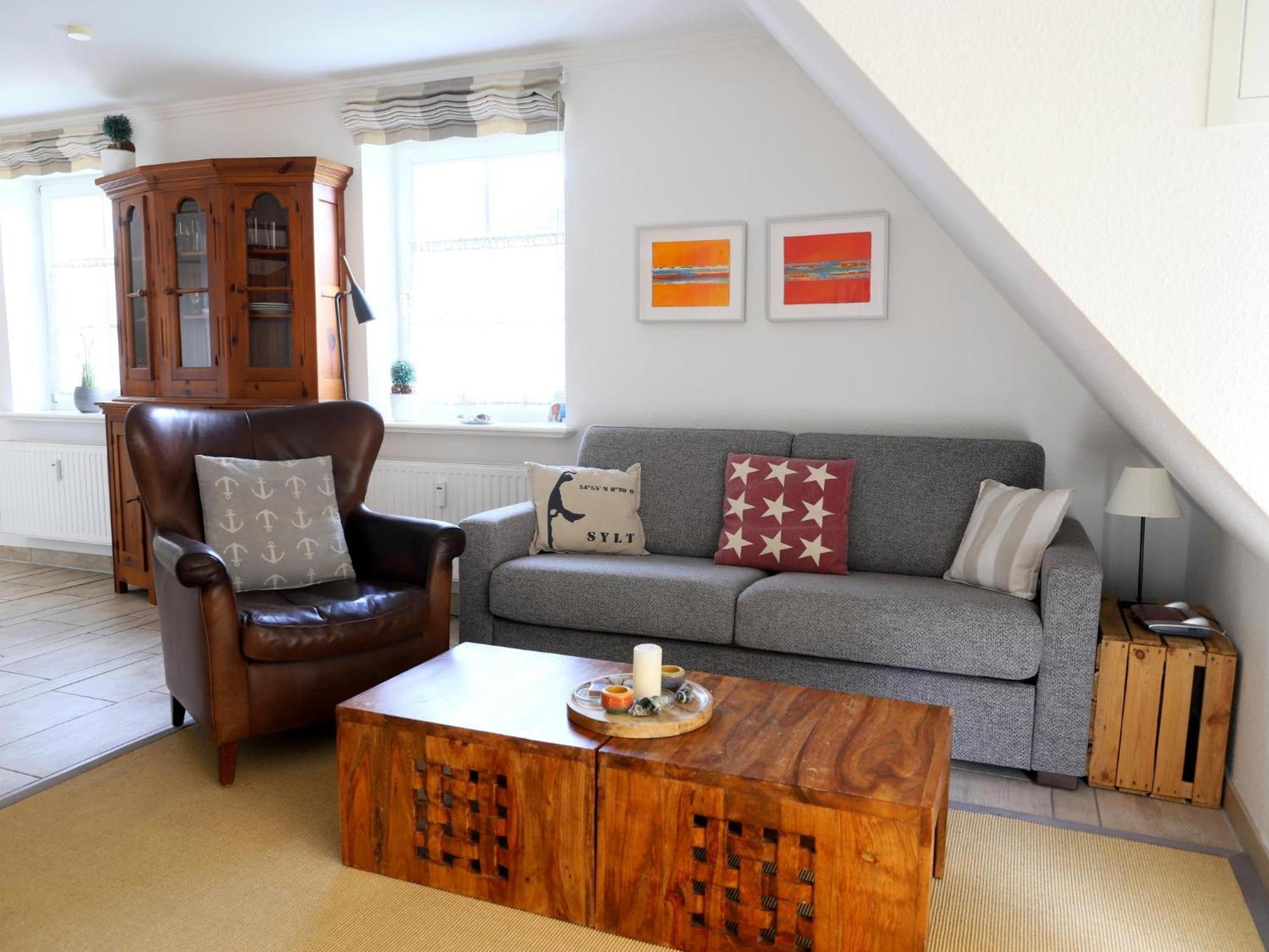 Neuerbautes Haus Im Friesenstil. Moderne 2-zimmer-appartements Mit Balkon Fuer Bis Zu 4 Personen Apartment